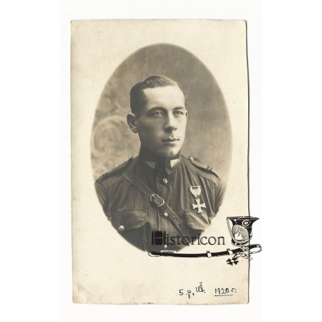Fotografia żołnierza 5 Pułku Ułanów z Krzyżem Walecznych