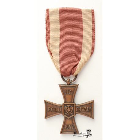Krzyż Walecznych – pierwsza odmiana z datą 1944