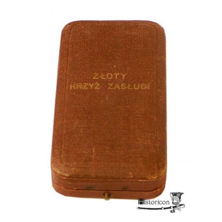Przedwojenne pudło do Krzyża Zasługi