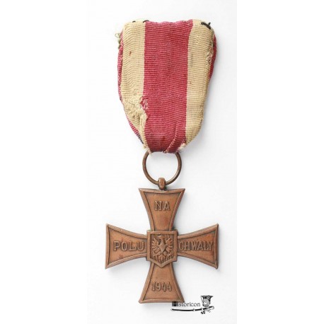 Krzyż Walecznych – pierwsza odmiana z datą 1944