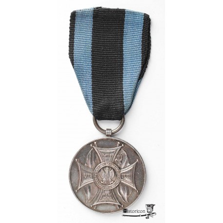 Srebrny Medal „Zasłużonym na Polu Chwały” z inskrypcją „LENINO” oraz datą bitwy